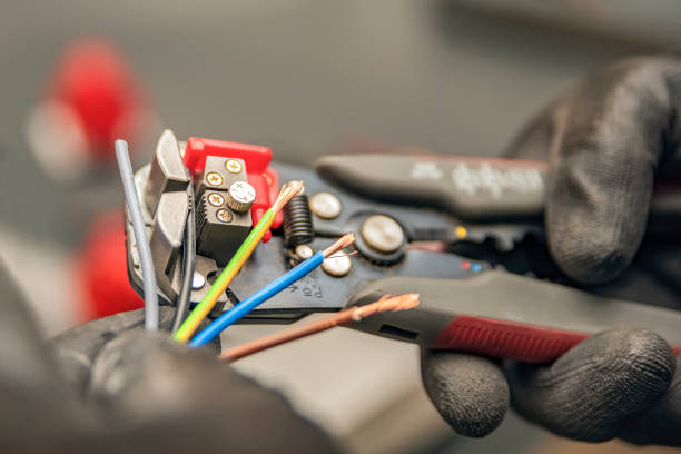 Best Emergency Electrician Near Me  in Lomira, WI